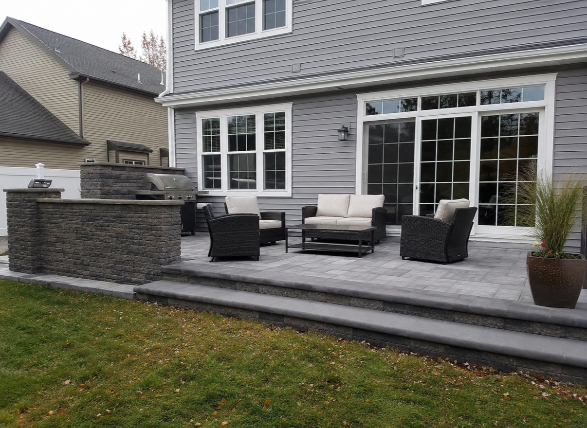 Outdoor Kitchen